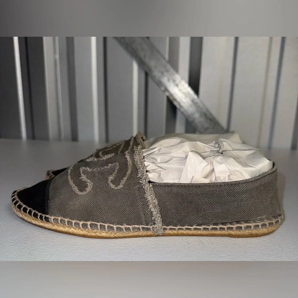 Chanel Grey and Black Canvas Espadrilles Size 38 ( 7.5 US )